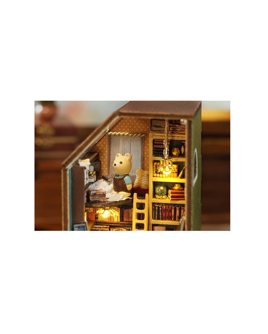 Cute Bee DIY House QH-005 Gary's House – encantadora casa de bricolaje con detalles únicos, perfecta para coleccionistas y aficionados a las casas en miniatura; disponible en figuraschile.com