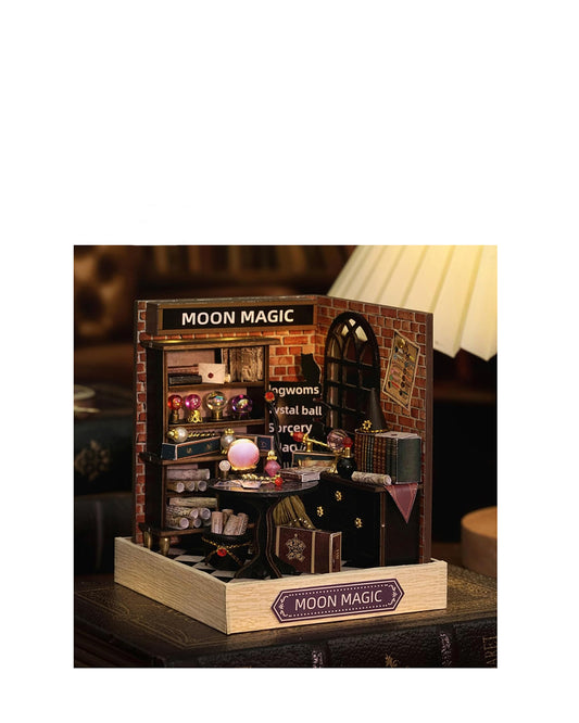 Casa en miniatura Cutebee DIY modelo QT-085 "Moon Magic", disponible en figuraschile.com