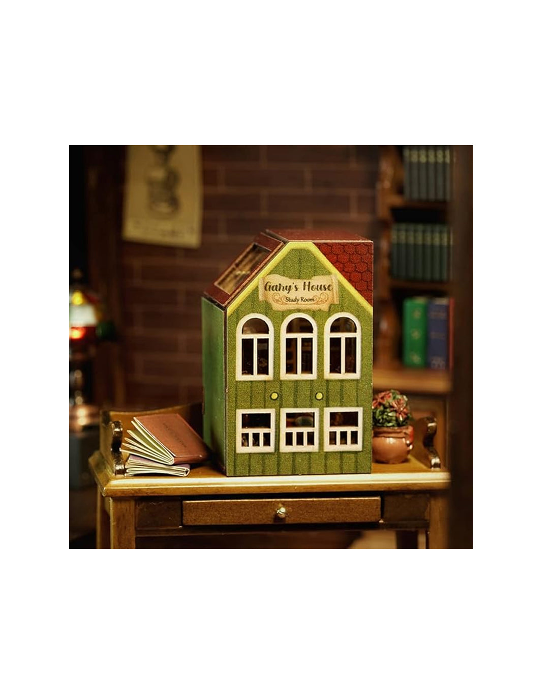 Cute Bee DIY House QH-005 Gary's House – adorable casa de bricolaje con detalles encantadores, perfecta para coleccionistas y amantes de las miniaturas; disponible en figuraschile.com