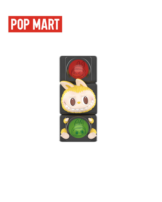 Figura secreta Pop Mart Almost the Monster Hidden, diseño misterioso de colección en estilo artístico, disponible en Figuras Chile.